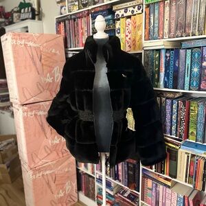 SOLD OUT Online Elegant Black Faux Fur Jacket